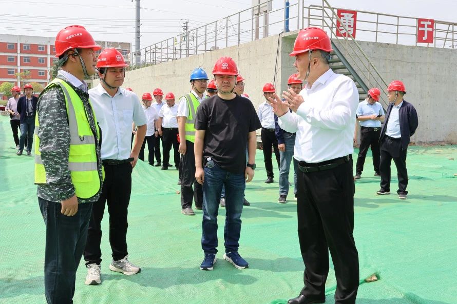 泰州市金東城市建設(shè)投資集團(tuán)黨委書記、董事長陳祥到姜堰項目檢查指導(dǎo)工作.jpg